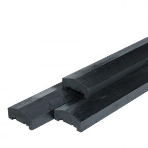 Midden-Europees grenen afdeklat piramide geïmpregneerd en zwart gespoten